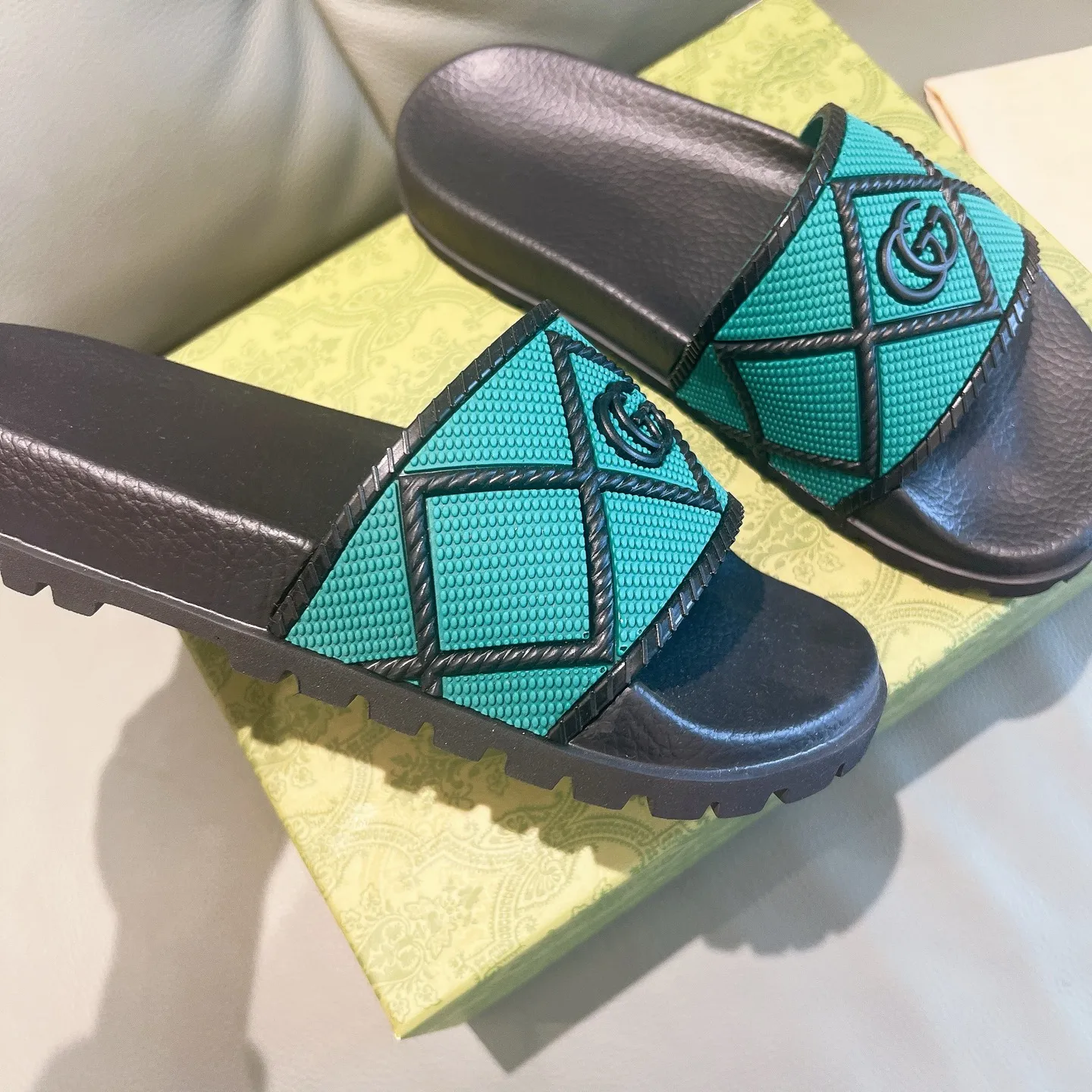 Men's Men's Shoes 130🐮🐮Gucci Gucci Slippers Gucci 2024 latest beach sandals slippers Original molding double G LOGO Original molding consistent Outsole: Men's Men's Shoes u double-layer outsole Size: 35-46